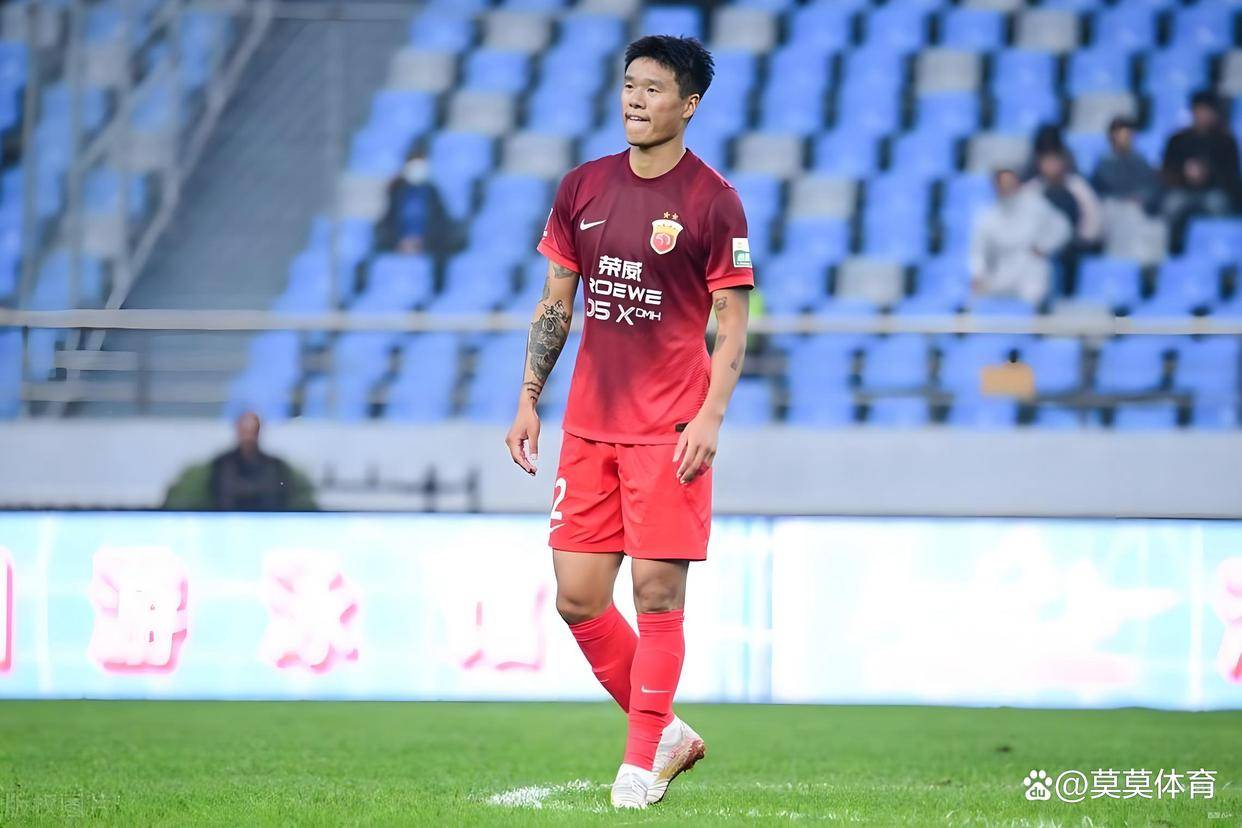 ayx-关于转会期中超传出新动向，阿斯顿维拉队长鼓劲，管理层表态：媒体盛赞，团队化学反应显著的信息-ayx