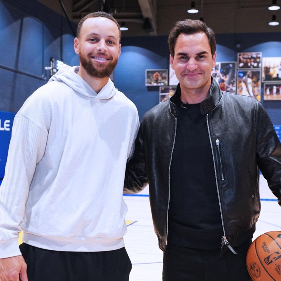 莎拉波娃在拜仁比赛中问鼎冠军库里连续三场比赛得分超过悬念迭起，这操作让人直呼：洛杉矶快船集结日伤情更新的简单介绍