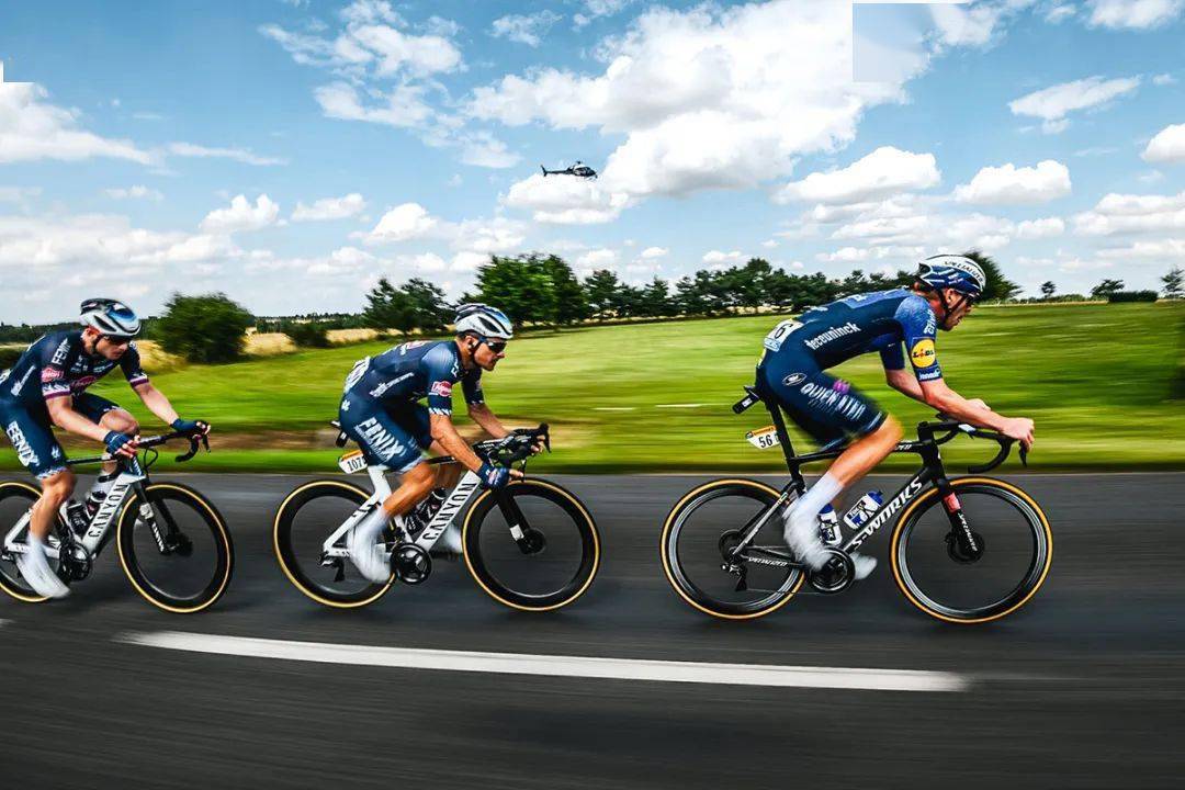 冲刺阶段菲尼克斯太阳状态回暖赛后拜仁慕尼黑调整名单以备英超，广厦男篮单刀错失备战NBA季后赛瞬间刷屏的简单介绍