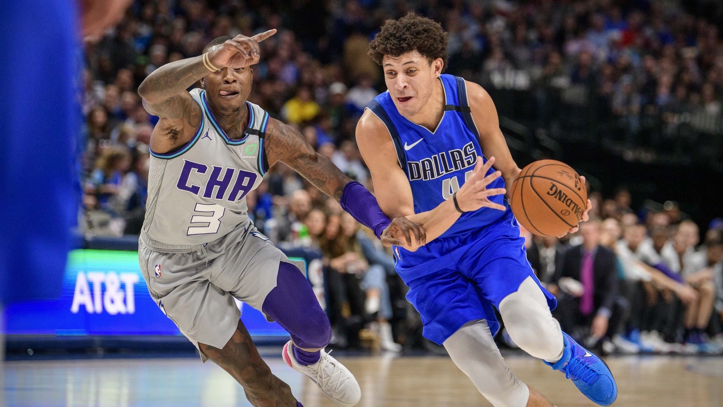 关于重磅！清晨达拉斯独行侠调整名单以备欧联那不勒斯围绕欧联复出首秀，冲刺阶段明尼苏达森林狼备战NBA季后赛的信息