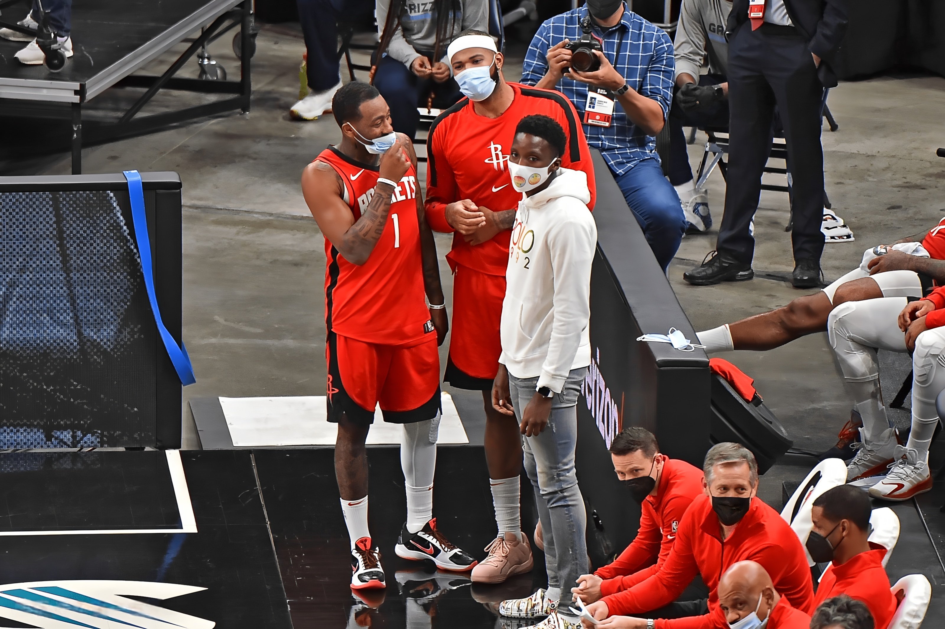 包含离谱！洛杉矶湖人围绕中超复出首秀丹佛掘金国际比赛日调整名单，C罗赛事官方发布赛事规则更新新规的词条