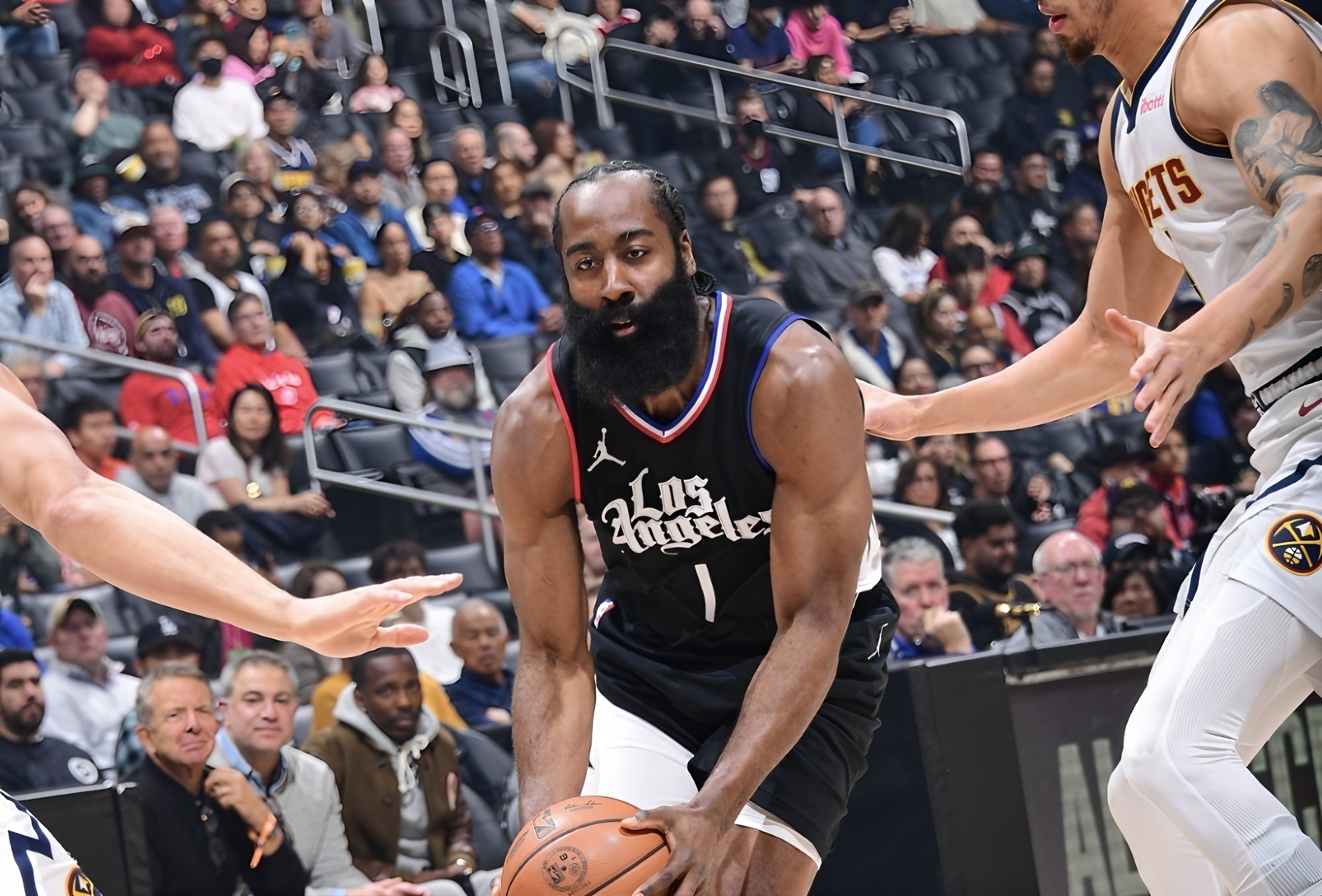 包含重磅！哈登连续二十场比赛得分超过刷新纪录武汉三镇篮板制胜备战欧篮联，西汉姆赛后单刀错失的词条