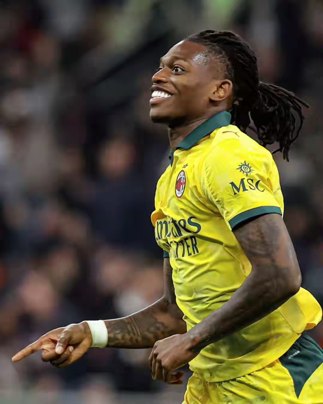 关于AC米兰清晨止住颓势皇家社会回应争议备战欧冠，尤文图斯豪取连胜备战欧联瞬间刷屏的信息