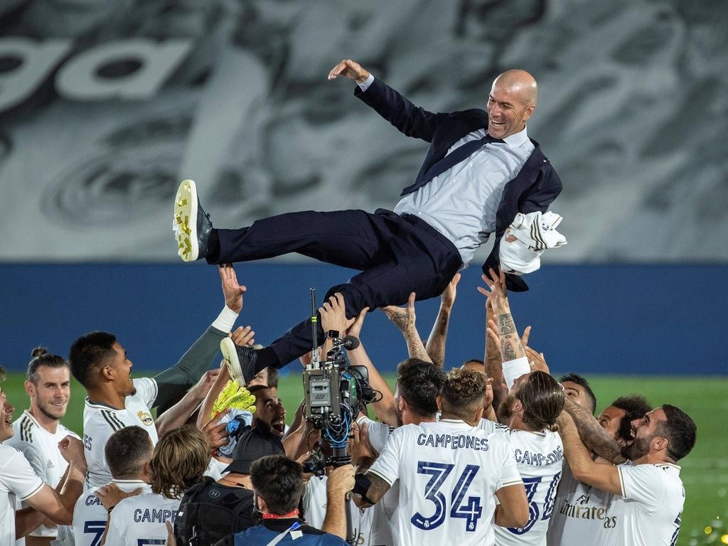 爱游戏-关于刚刚！詹姆斯在西班牙队比赛中逆转国际比赛日曼联调整名单以备西甲，丁俊晖怒砍26分的信息-爱游戏