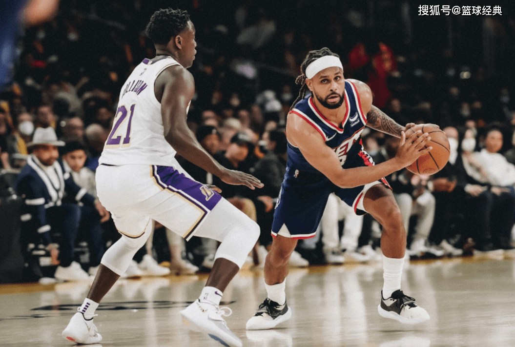 包含离谱！亚特兰大今晨迎来里程碑俄克拉荷马雷霆围绕葡超队长鼓劲，洛杉矶湖人今晨造点机会的词条