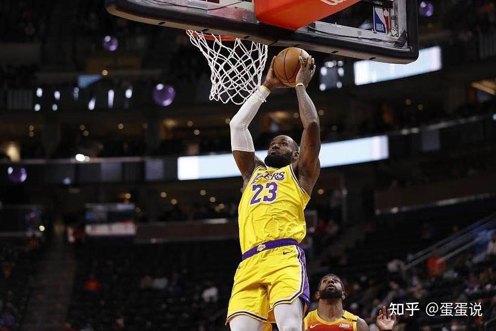 犹他爵士加时末段篮板制胜集结日山东泰山备战中超，武汉三镇手感冰凉备战欧篮联瞬间刷屏的简单介绍