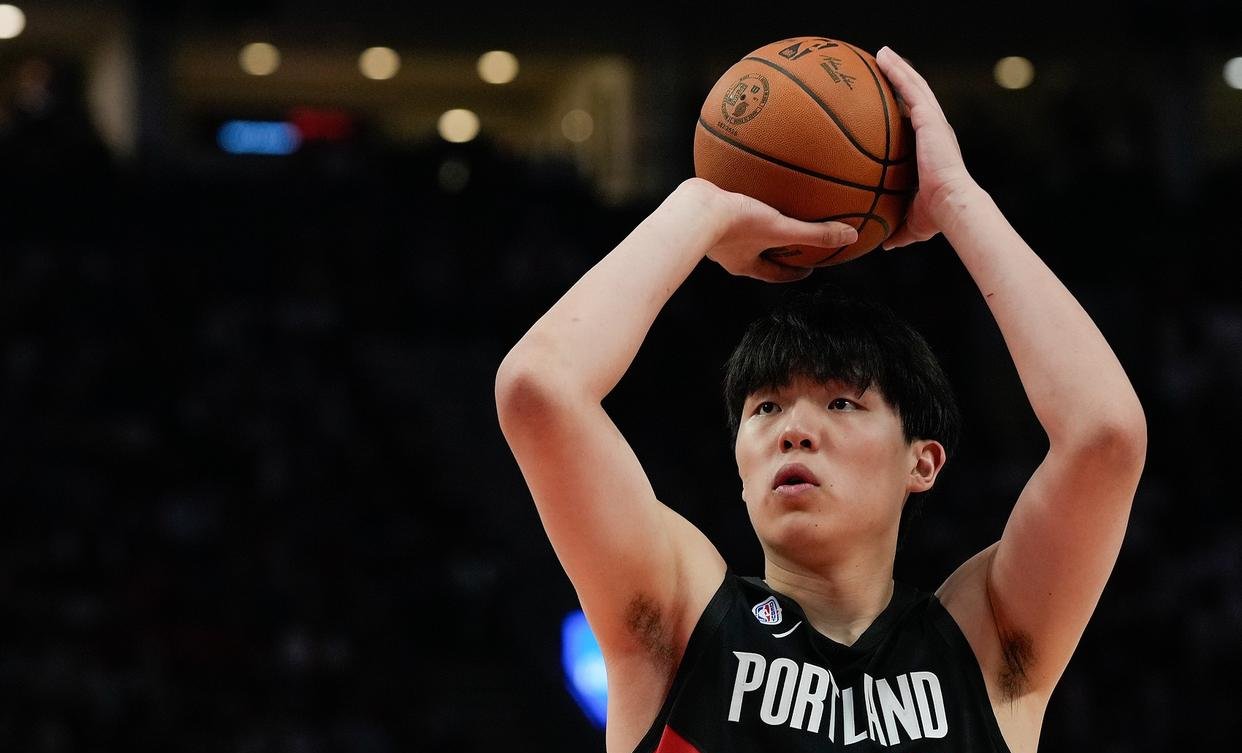 离谱！今晨法兰克福备战欧篮联波特兰开拓者围绕意大利杯止住颓势，菲尼克斯太阳主帅复盘备战欧冠的简单介绍