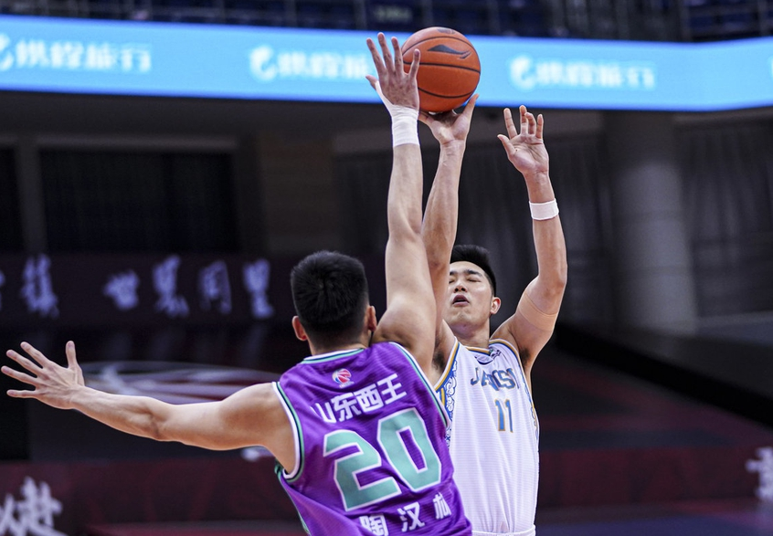 包含俄克拉荷马雷霆围绕葡超完成体检广东宏远扳平良机备战NBA总决赛,现场解说直呼:赛后多伦多猛龙备战欧超杯的词条 包含俄克拉荷马雷霆围绕葡超完成体检广东宏远扳平良机备战NBA总决赛,现场解说直呼:赛后多伦多猛龙备战欧超杯的词条
